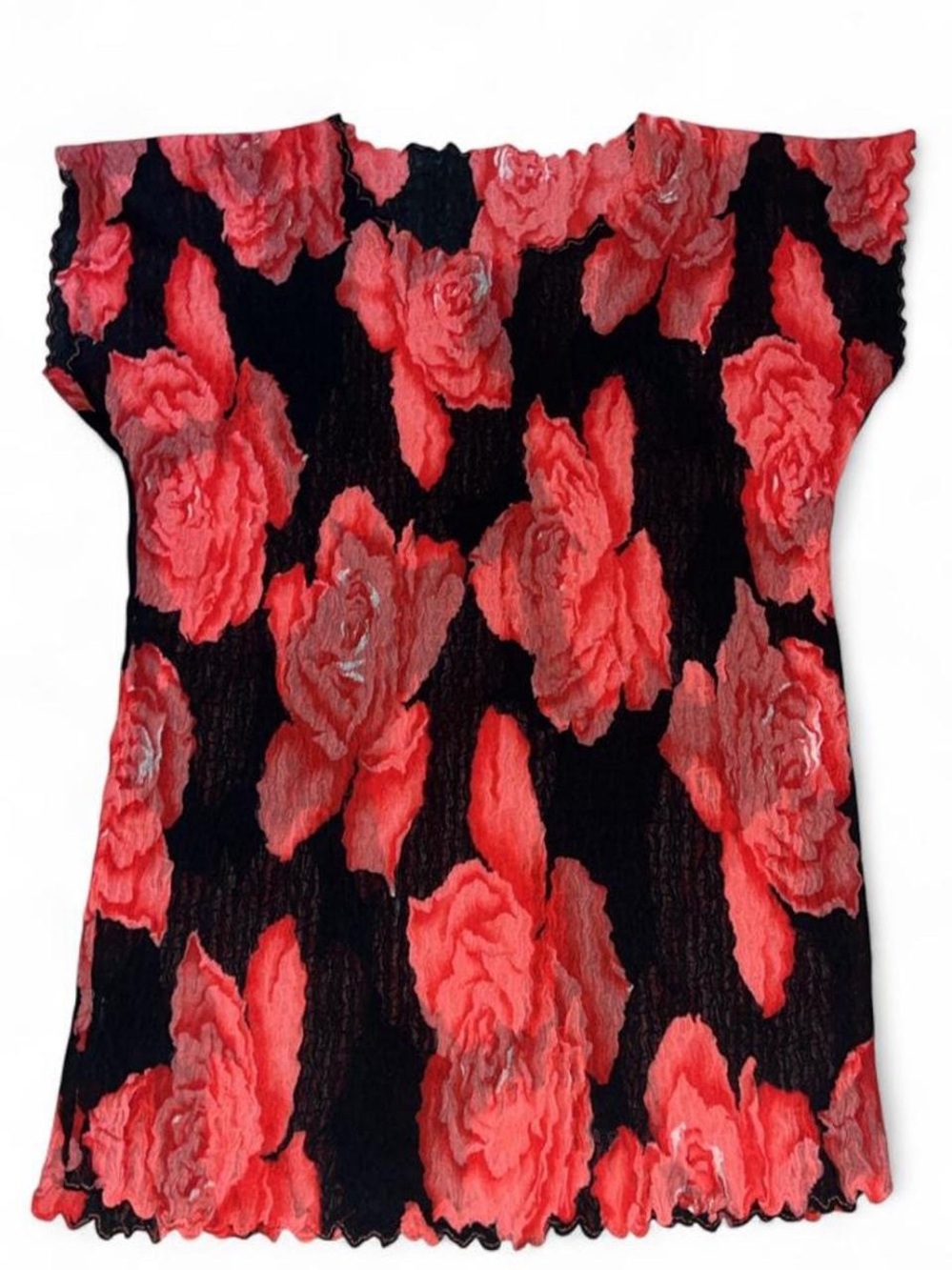 Floral Crinkle Tunic Top in Coral on Black